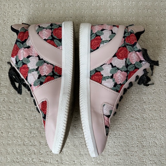 Woman’s True Craft TC Jens Wedge Floral Sneakers. Size 9 M - Picture 4 of 8